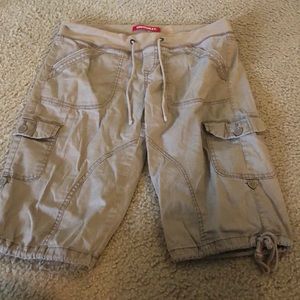 Cargo Shorts/khaki shorts